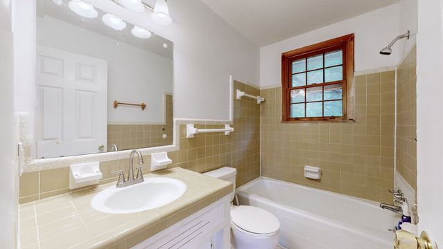 109 Phillips St, Charlotte, TN 37036