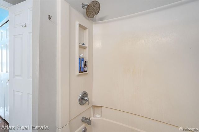 2957 Bird Road, Ortonville, MI 48462