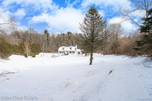 2957 Bird Road, Ortonville, MI 48462
