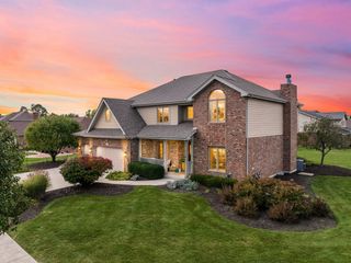 22374 Woodland Lane, Frankfort, IL 60423