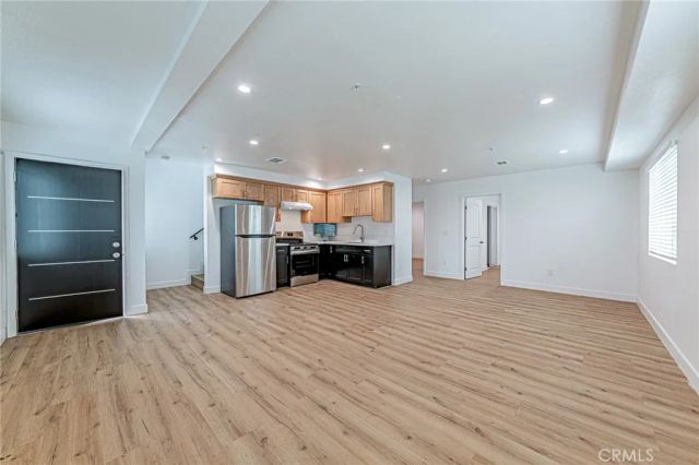 10424 Graham Avenue, Los Angeles, CA 90002