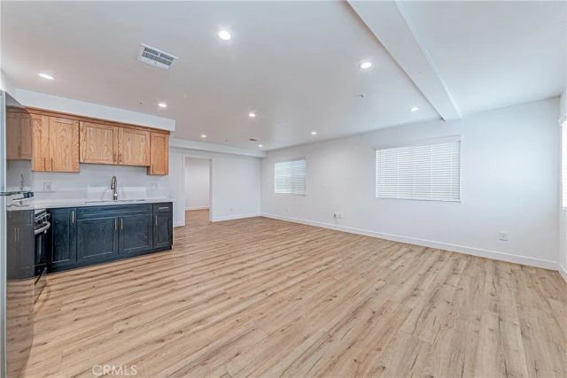 10424 Graham Avenue, Los Angeles, CA 90002