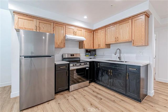 10424 Graham Avenue, Los Angeles, CA 90002