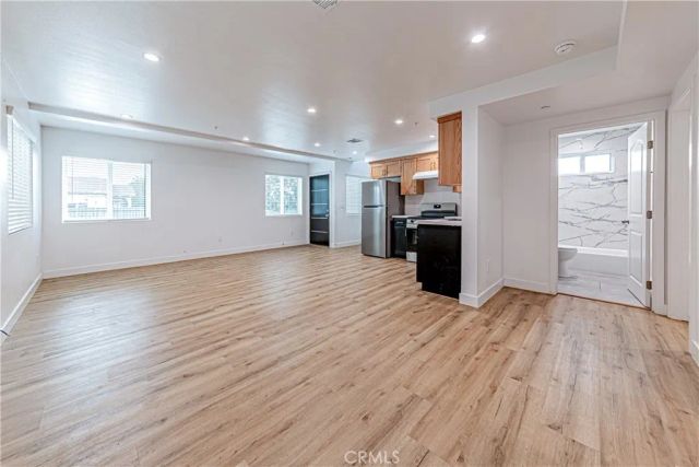 10424 Graham Avenue, Los Angeles, CA 90002
