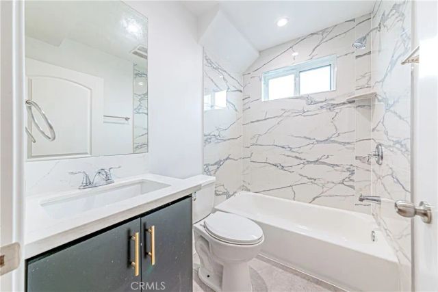 10424 Graham Avenue, Los Angeles, CA 90002