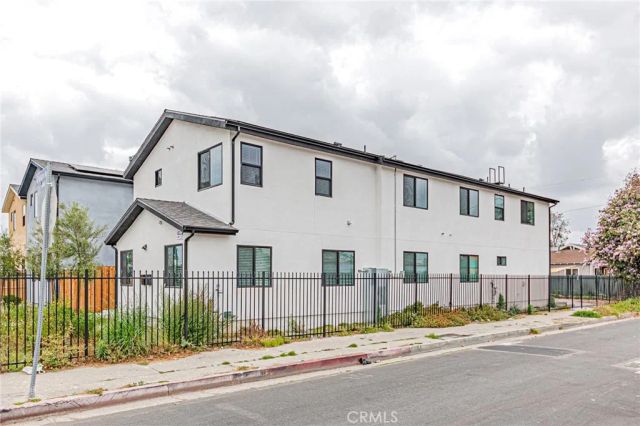 10424 Graham Avenue, Los Angeles, CA 90002