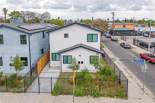 10424 Graham Avenue, Los Angeles, CA 90002