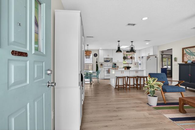 111 Pompano Rd, St Augustine, FL 32086