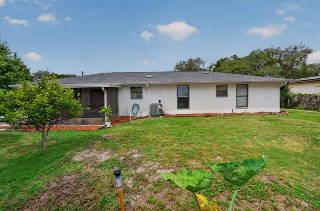 111 Pompano Rd, St Augustine, FL 32086