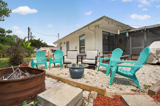 111 Pompano Rd, St Augustine, FL 32086