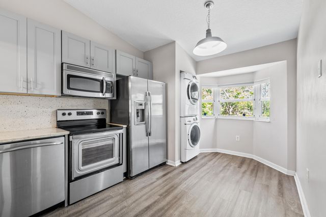 3504 Briar Bay Boulevard 203, West Palm Beach, FL 33411