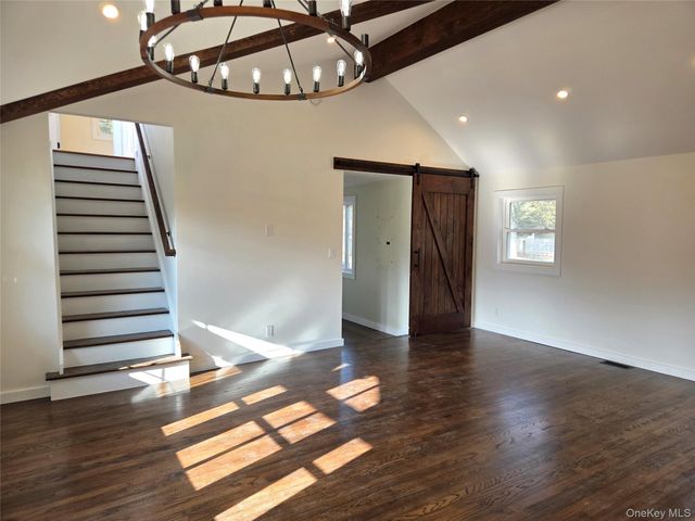 85 Lewis Road, East Quogue, NY 11942