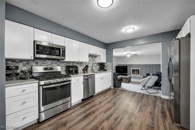 13700 Indian Creek Drive, Middleburg Heights, OH 44130