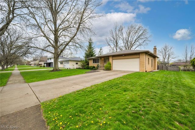 13700 Indian Creek Drive, Middleburg Heights, OH 44130