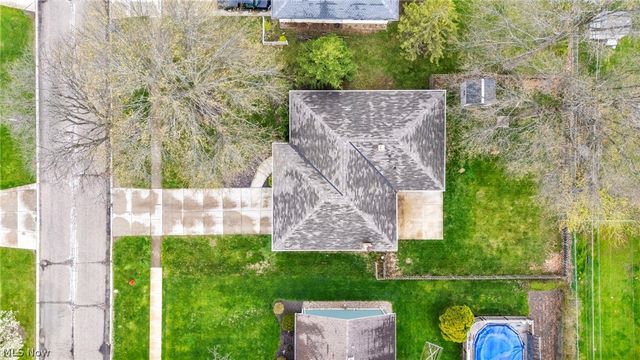 13700 Indian Creek Drive, Middleburg Heights, OH 44130