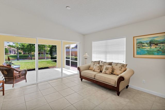 5550 Dominica Street, Vero Beach, FL 32967