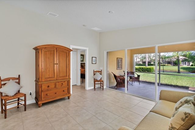 5550 Dominica Street, Vero Beach, FL 32967