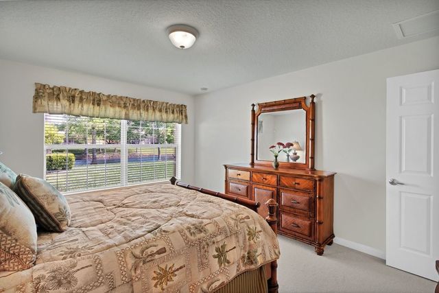 5550 Dominica Street, Vero Beach, FL 32967