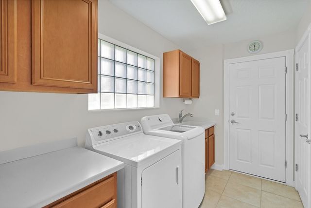 5550 Dominica Street, Vero Beach, FL 32967