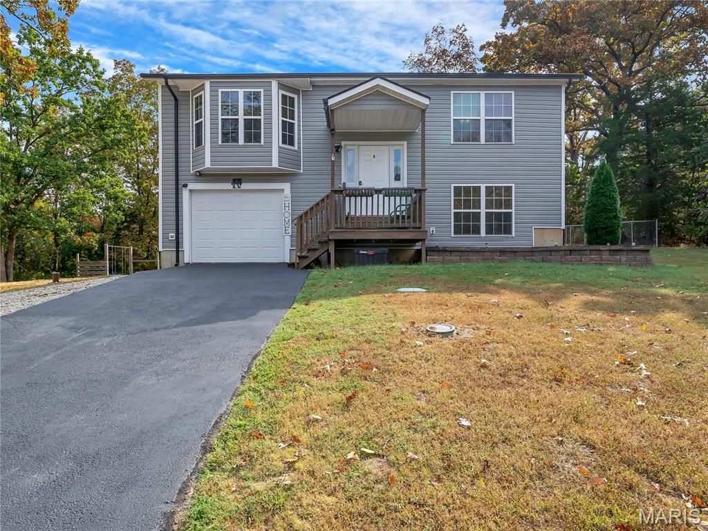 1502 Redwood Drive, St Clair, MO 63077