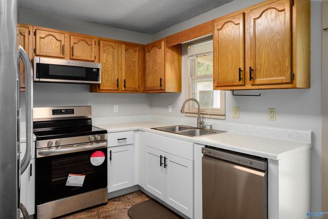 218 County Road 364, Trinity, AL 35673
