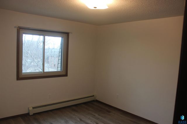 3704 S Terry Ave Avenue 302, Sioux Falls, SD 57106