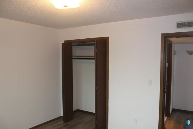 3704 S Terry Ave Avenue 302, Sioux Falls, SD 57106