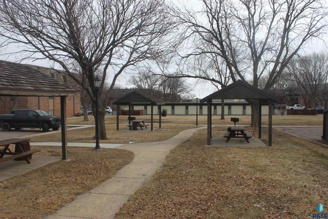3704 S Terry Ave Avenue 302, Sioux Falls, SD 57106