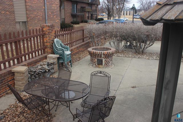 3704 S Terry Ave Avenue 302, Sioux Falls, SD 57106