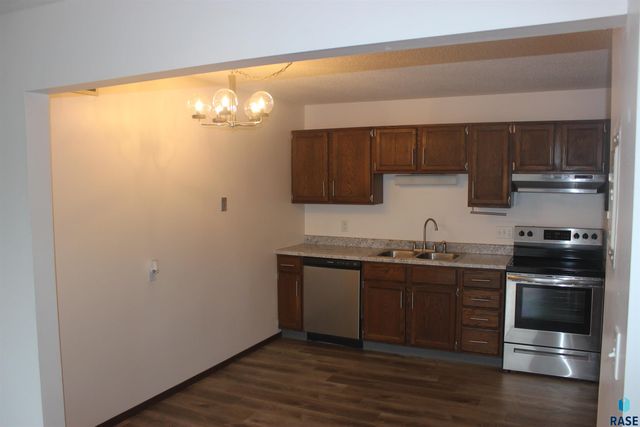 3704 S Terry Ave Avenue 302, Sioux Falls, SD 57106
