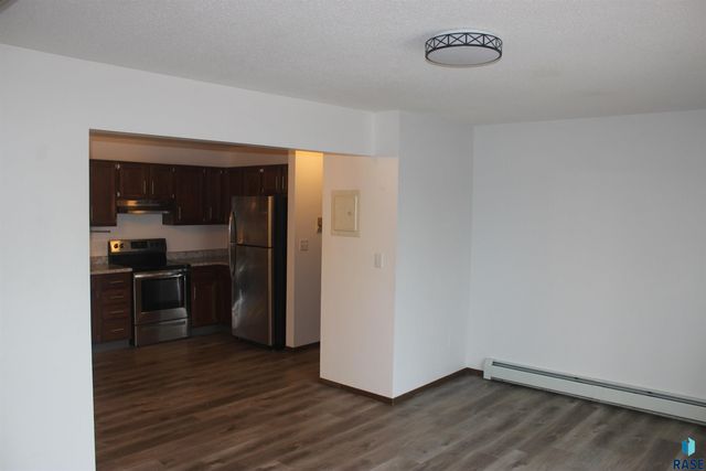3704 S Terry Ave Avenue 302, Sioux Falls, SD 57106