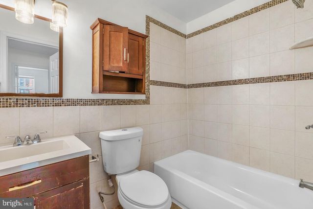 1504 BROWN ST, Philadelphia, PA 19130