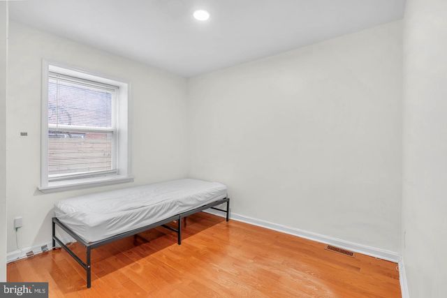 1504 BROWN ST, Philadelphia, PA 19130