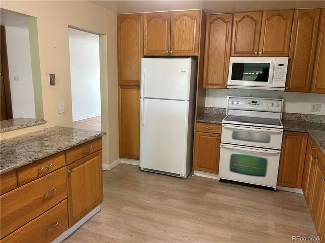 6037 Quail Ct, Arvada, CO 80004
