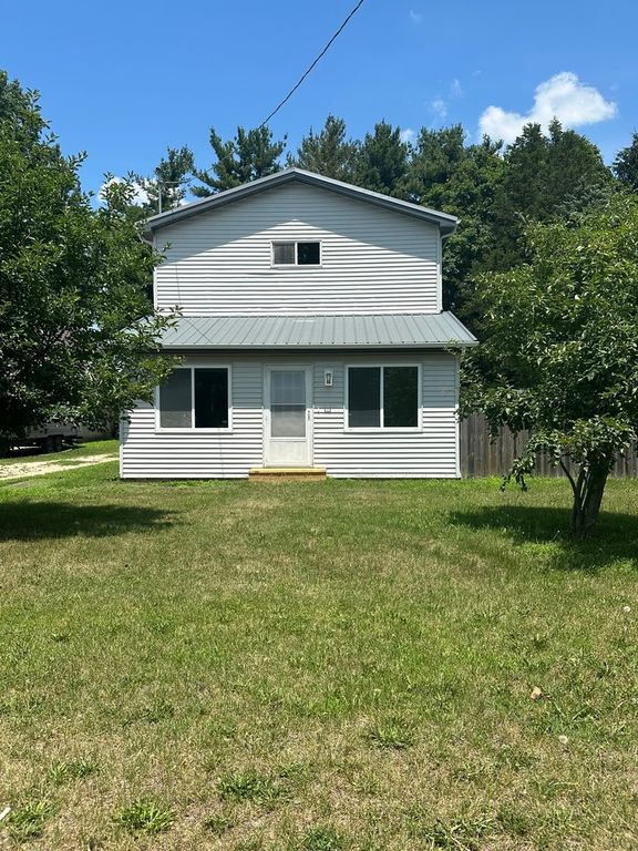405 W Main Street, Essex, IL 60935