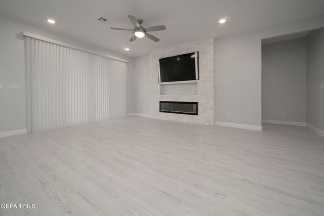 701 Paseo Del Agua Street, Horizon City, TX 79928