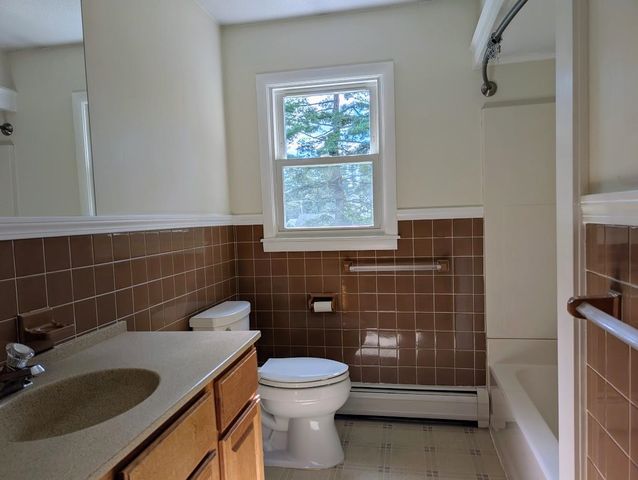 354 Amesbury Road, Hopkinton, NH 03229