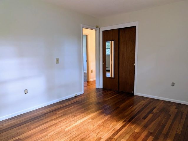 354 Amesbury Road, Hopkinton, NH 03229