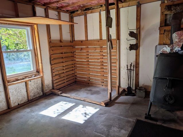 354 Amesbury Road, Hopkinton, NH 03229