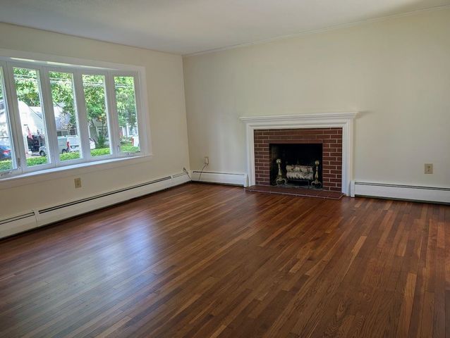 354 Amesbury Road, Hopkinton, NH 03229