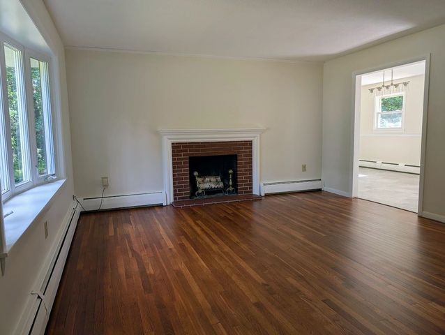 354 Amesbury Road, Hopkinton, NH 03229