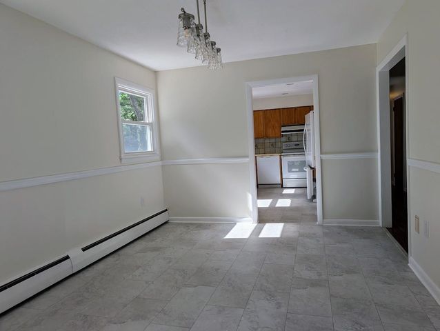 354 Amesbury Road, Hopkinton, NH 03229