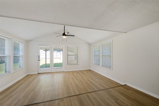 1013 N Knowles Drive, Saginaw, TX 76179