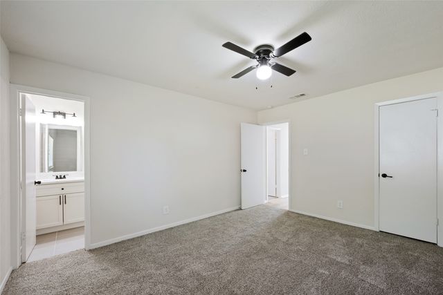 1013 N Knowles Drive, Saginaw, TX 76179