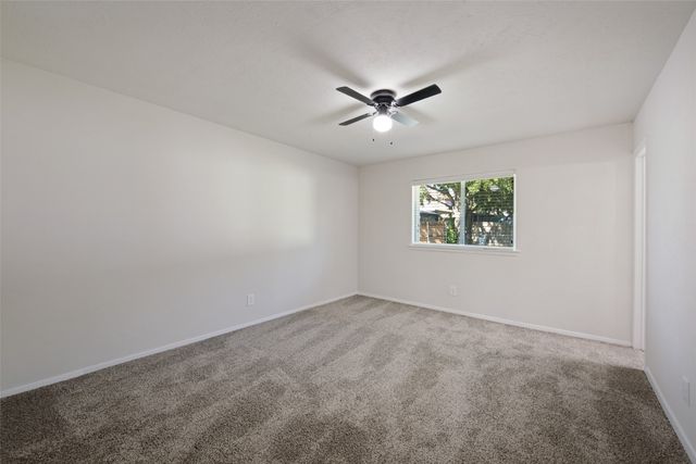 1013 N Knowles Drive, Saginaw, TX 76179