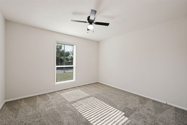 1013 N Knowles Drive, Saginaw, TX 76179