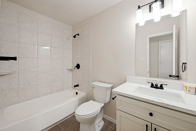 1013 N Knowles Drive, Saginaw, TX 76179