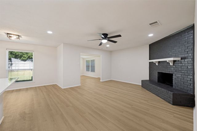 1013 N Knowles Drive, Saginaw, TX 76179