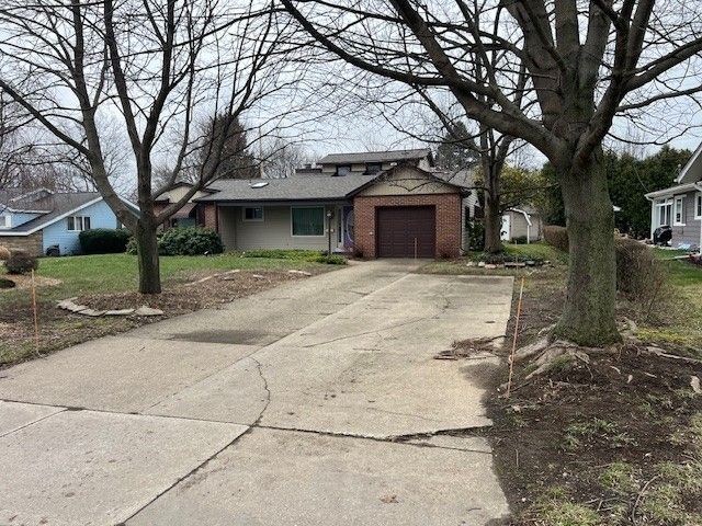 1112 WESTERN Lane, Erie, PA 16505