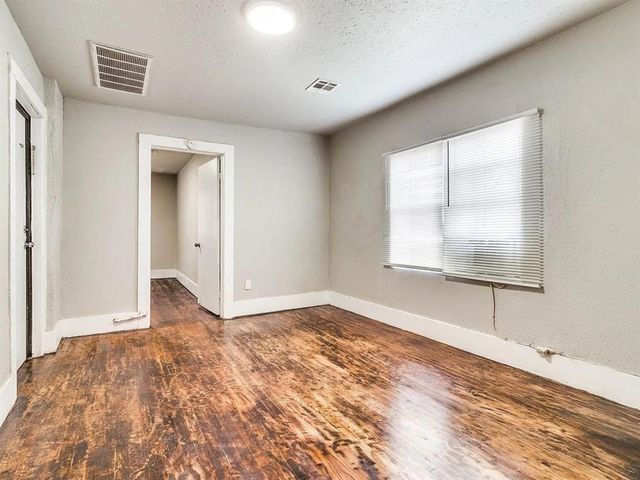 1740 NW 11th Street D, Oklahoma City, OK 73106